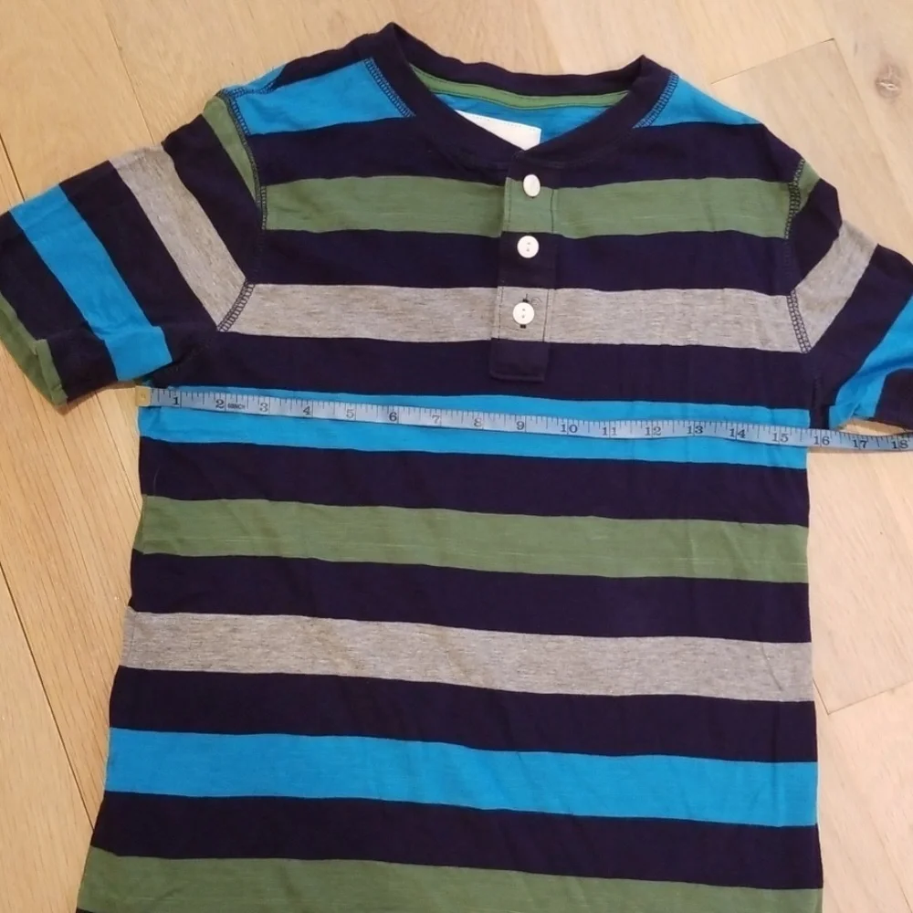 Urban Pipeline boy's T-shirt, size S